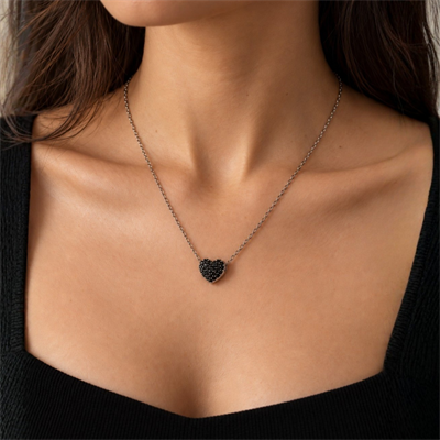 Servi 925 Ayar Gümüş Midnight Love Siyah Zirkon Taşlı kalp Figürlü Kolye