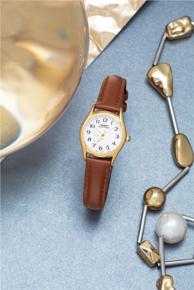 Casio Klasik LTP-1094Q-7B8RDF Kadın Kol Saati