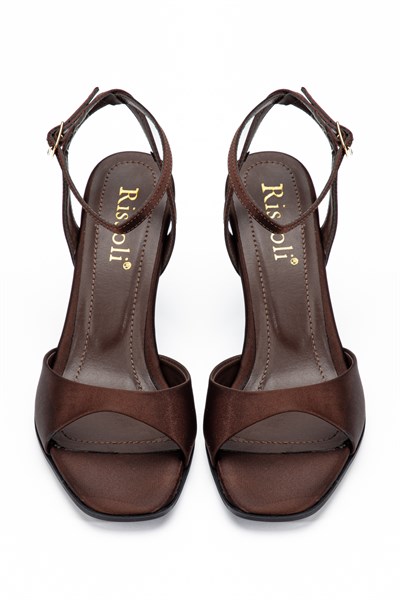 Bella Kahverengi Saten Kadın Küt Burun Kısa Topuklu Sandalet