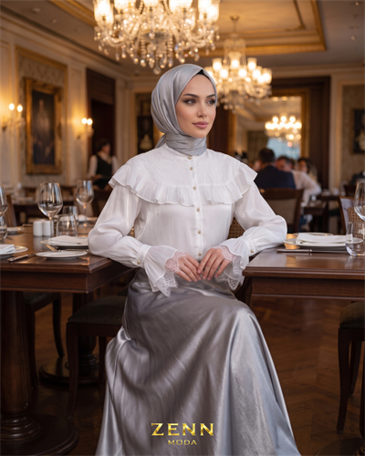 Dantel Detaylı Bluz