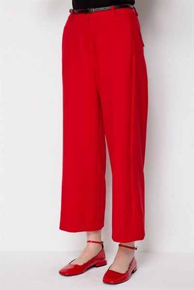 Ekol Beli Kemerli Kısa Bol Paça Pantolon KIRMIZI