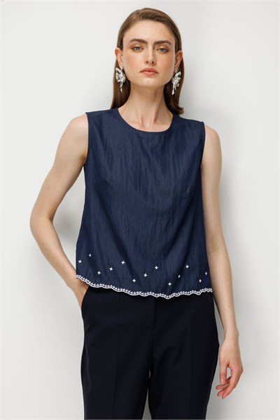 Ekol İşleme Detaylı Kolsuz Bluz INDIGO