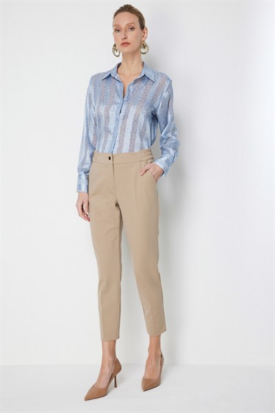 Ekol Paçası Yırtmaç Detaylı Yan Cepli Pantolon KUM