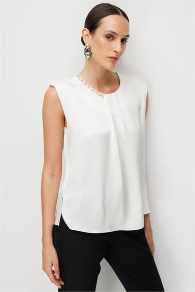 Ekol Zincir Aksesuarlı Drape Detaylı Bluz EKRU
