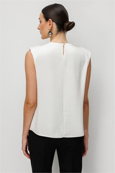 Ekol Zincir Aksesuarlı Drape Detaylı Bluz EKRU