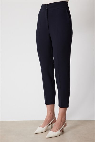 Mi Beli Lastikli İki Düğmeli Pantolon LACIVERT