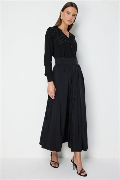 On Bele Oturan Pileli Midi Etek SIYAH