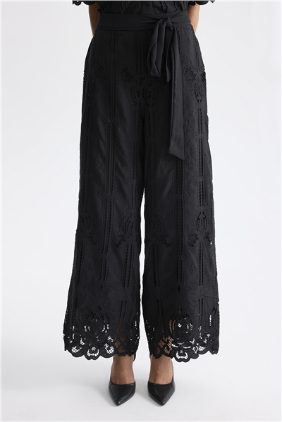 On Beli Bağlamalı Dantelli Bol Paça Pantolon Siyah