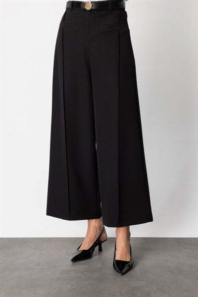 On Beli Kemerli Bol Paça Pantolon Siyah