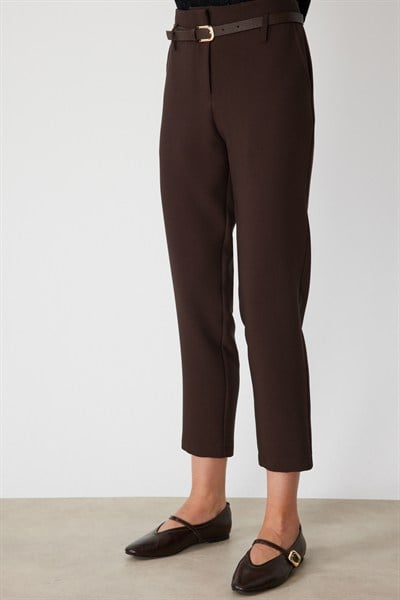 On Beli Kemerli Dar Paça Pantolon KAHVE