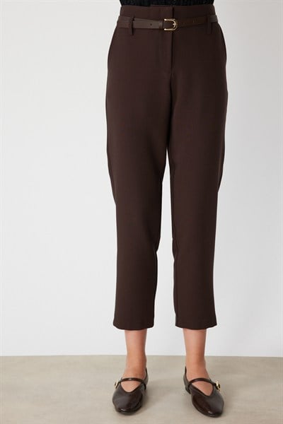 On Beli Kemerli Dar Paça Pantolon KAHVE