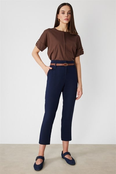 On Beli Kemerli Dar Paça Pantolon LACIVERT