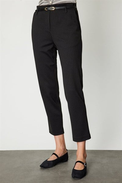 On Beli Kemerli Desenli Pantolon SIYAH