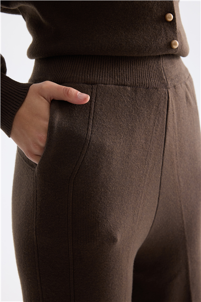 On Beli Lastikli Bol Paça Triko Pantolon Kahve