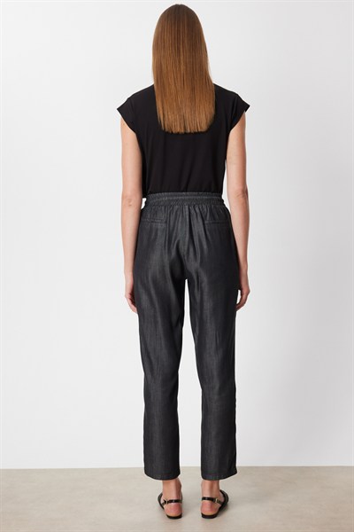 On Beli Lastikli Boru Paça Pantolon BLACK
