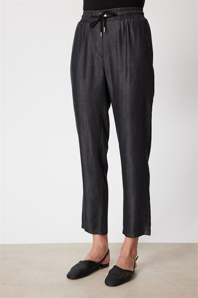 On Beli Lastikli Boru Paça Pantolon BLACK