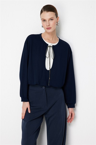 On Beli Lastikli Zincirli Crop Sweat LACIVERT