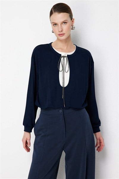 On Beli Lastikli Zincirli Crop Sweat LACIVERT