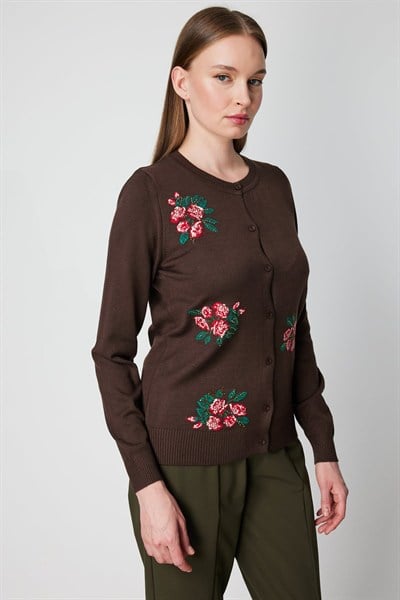 On Çiçek Nakışlı Triko Hırka KAHVE