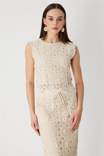 On Dantel Desenli Crop Bluz KREM