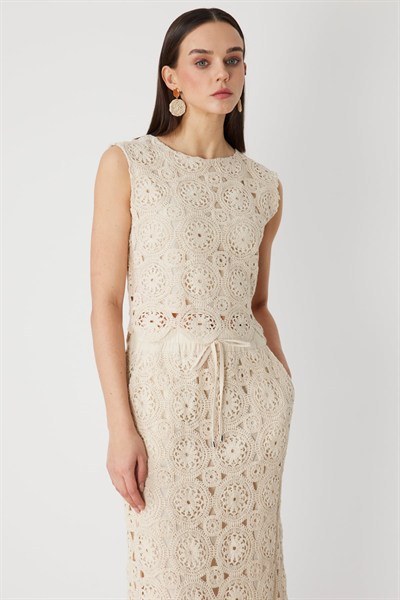 On Dantel Desenli Crop Bluz KREM