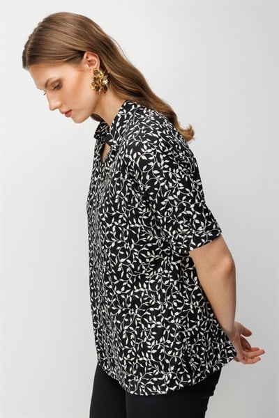 On Desenli Kısa Kollu Büyük Beden Bluz SIYAH EKRU