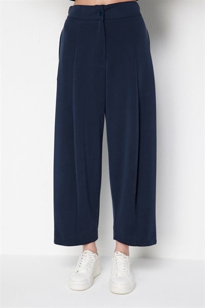 On Dikiş Detaylı Bol Paça Pantolon LACIVERT