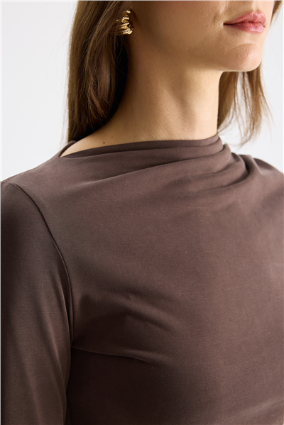 On Drape Detaylı Büzgülü Bluz Kahve