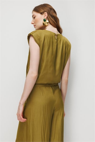 On Drape Detaylı Kolsuz Bluz OLİVE
