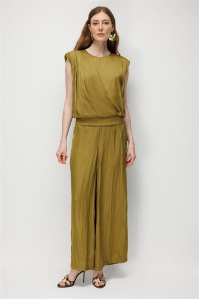 On Drape Detaylı Kolsuz Bluz OLİVE