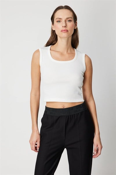 On Fitilli Kolsuz Crop Bluz EKRU