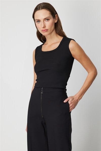 On Fitilli Kolsuz Crop Bluz SIYAH