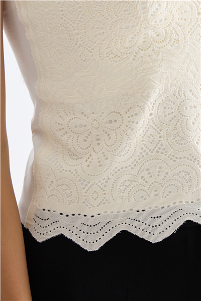 On İnce Askılı Dantelli Crop Bluz Ekru