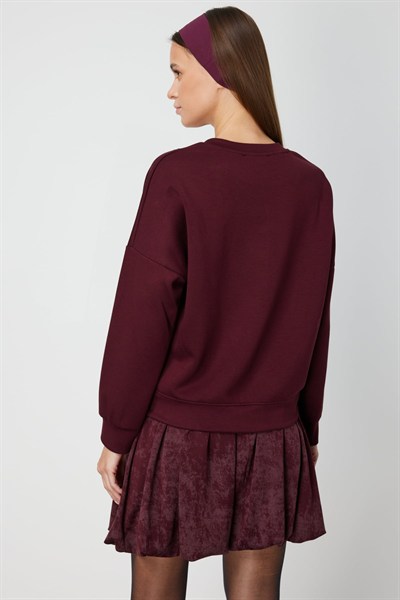 On İşlemeli Sıfır Yaka Sweat BORDO