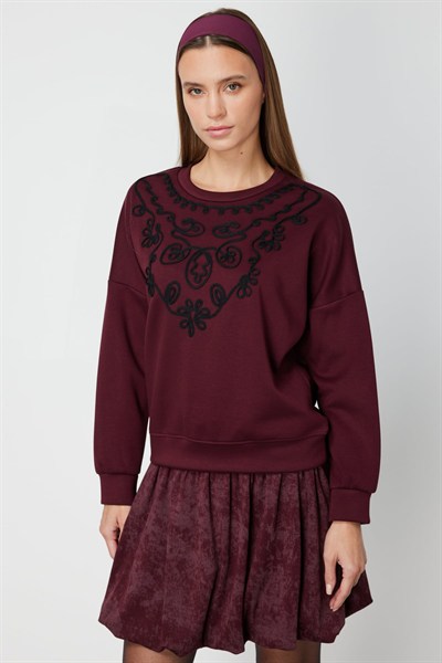 On İşlemeli Sıfır Yaka Sweat BORDO