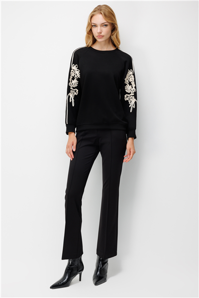 On Kolları İşleme Detaylı Sweatshirt Siyah