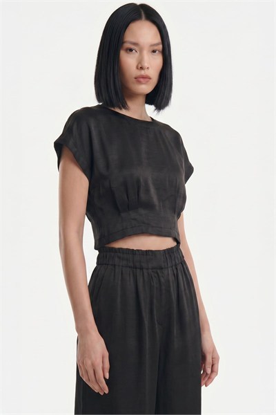On Pile Detaylı Crop Bluz SIYAH
