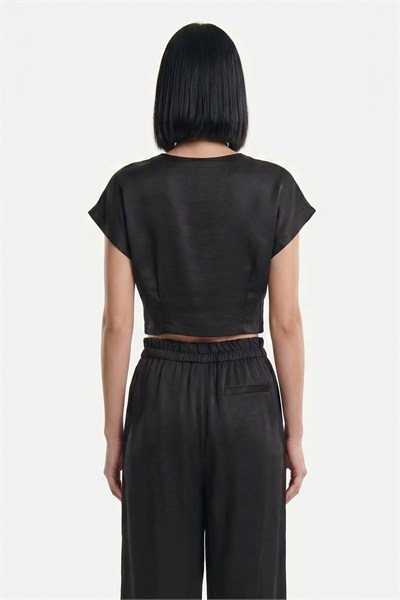 On Pile Detaylı Crop Bluz SIYAH
