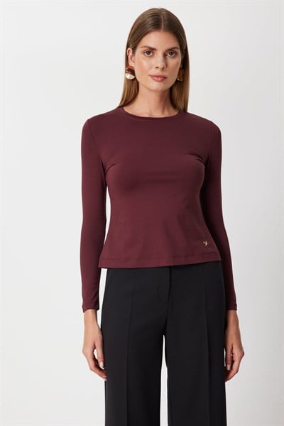 On Sıfır Yaka Basic Bluz BORDO