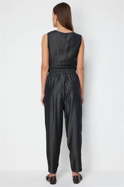 On Süs Düğmeli Dar Paça Pantolon SIYAH