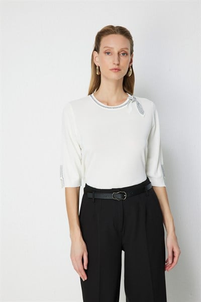 On Taş İşlemeli Kısa Kollu Bluz EKRU