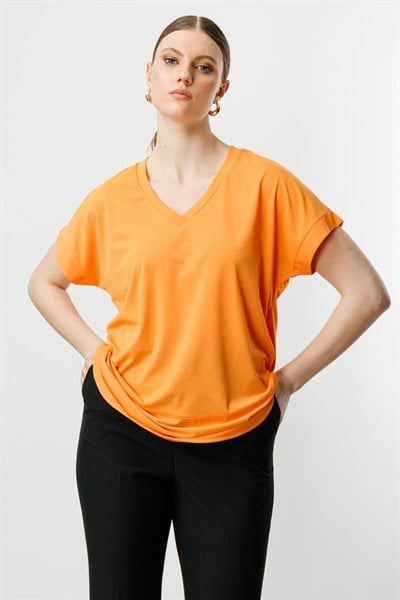 On V Yaka Parçalı Tişört ORANJ