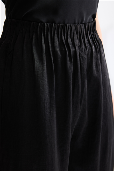 On Beli Lastikli Bol Paça Saten Pantolon Siyah