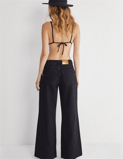 Geniş Paça Solmayan Siyah Jeans