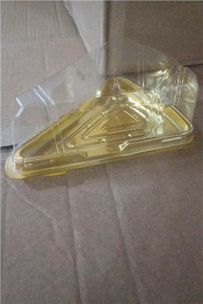 Mayer Üçgen Kapaklı Pasta Kabı Gold