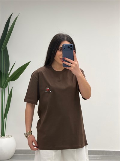 Ayıcık Nakışlı Tişört Kahve