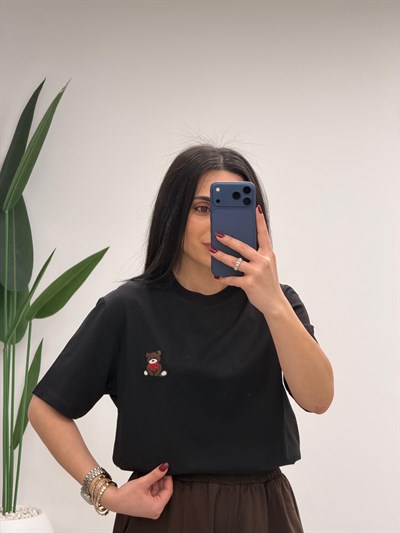 Ayıcık Nakışlı Tişört Siyah