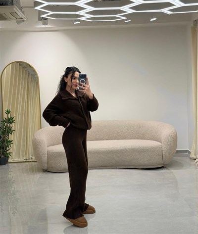 Boğazlı Triko Takım Kahve