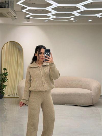 Boğazlı Triko Takım Sütlü Kahve