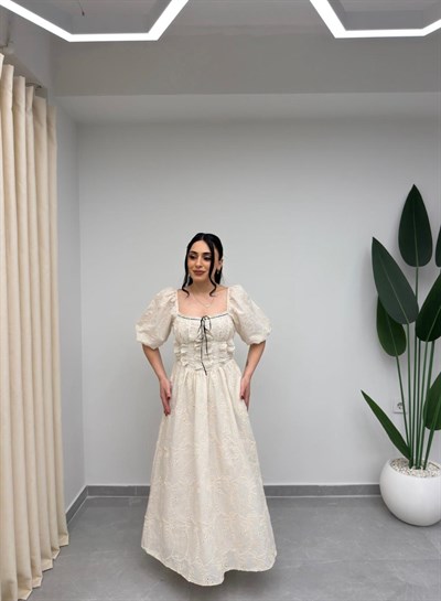 Dantel Detaylı Brode Elbise Bej